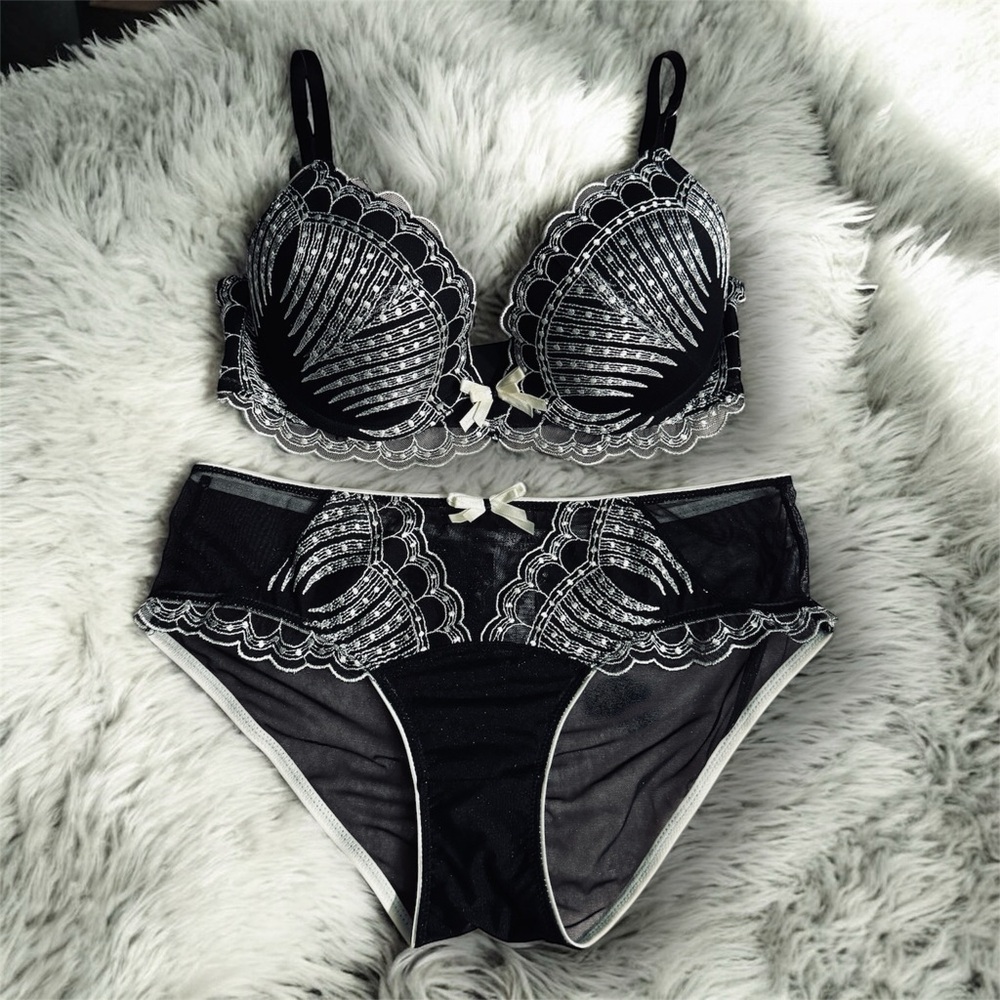 Pleasure State white label set 34C/S